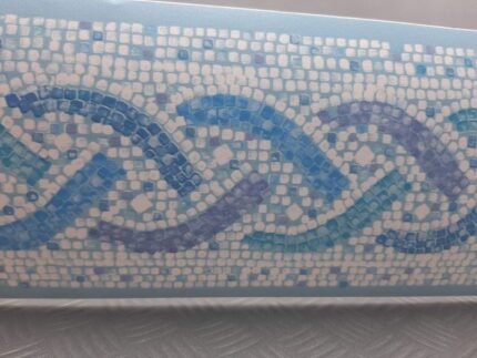 BORDURE ADHÉSIVE MOSAQUE BLEUE ENTRELACÉE 177199