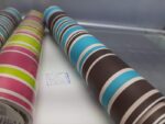 FRISE ADHÉSVE AVEC BANDES BLEUES ET MARRON