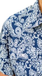 CHEMISE D'ÉTÉ BLEU AVEC DESIGN EN BLANC À MANCHES COURTES TAILLE L PAR LEE COOPER