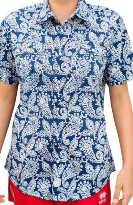 CHEMISE D'ÉTÉ BLEU AVEC DESIGN EN BLANC À MANCHES COURTES TAILLE L PAR LEE COOPER