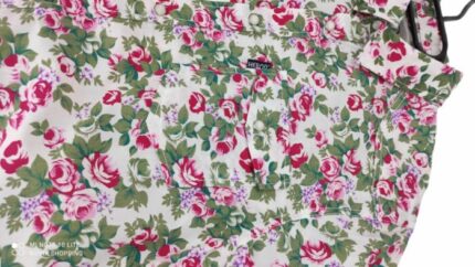 CHEMISE BLANCHE À FLEURS ROUGES MANCHES COURTES TAILLE M BY HEROD
