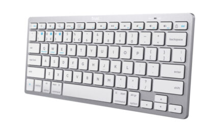 Tastiera wireless Bluetooth ultrasottile per PC, laptop, tablet e smartphone