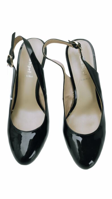 Décolleté nere in vernice con cinturino slingback e tacco 9 cm