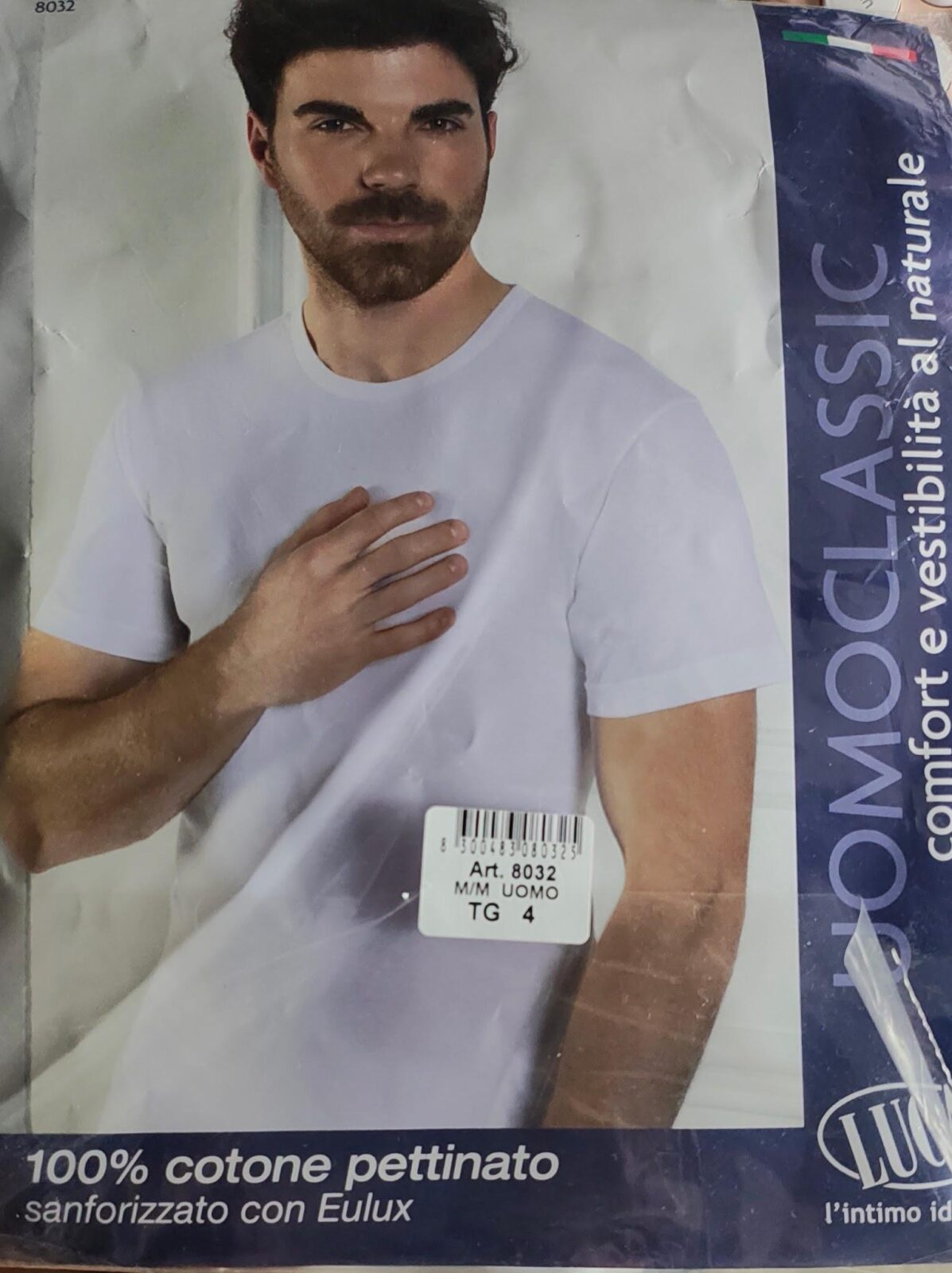KLASSISCHER KOMFORT FÜR HERREN UND NATÜRLICHE PASSFORM UOMO CLASSIC COMFORT E VESTIBILITà AL NATURALE