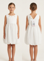 ABITO 9-10 anni. altezza 134-140 centimetri BYCycle Band. l tessuto: 99% poliester, 1% elastan. All'interno invece: 74% poliester, 23% rayon, 3% elastan.